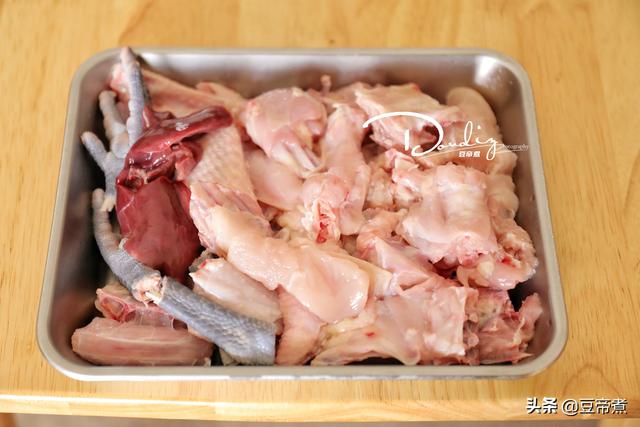 海南椰子煲鸡的做法，海南椰子煲鸡的做法大全（诀窍在于此两种水果上）