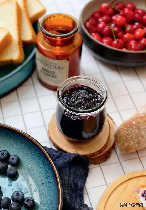 果酱的制作方法，枇杷果酱的制作方法（就能轻松在家做出好吃的果酱）