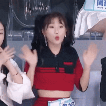 淡黄的头发蓬松的长裙是什么，“淡黄的长裙,蓬松的头发”（刷爆全网的“淡黄的长裙）