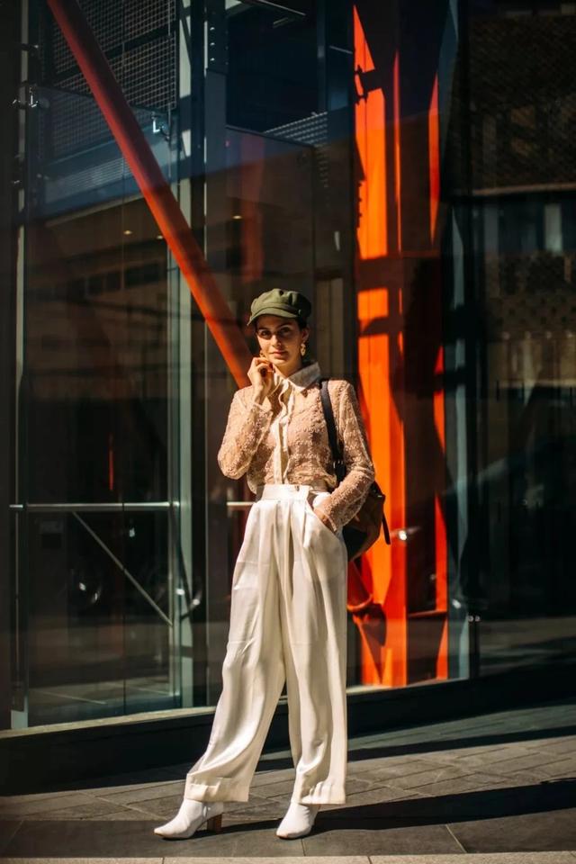 适合阔腿裤的鞋子,阔腿裤搭配什么鞋子好(阔腿裤不要老搭小白鞋)