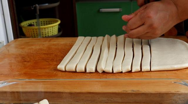 炒拉条子的家常做法，炒拉条怎么做最好吃（味道比饭店里的还好吃）