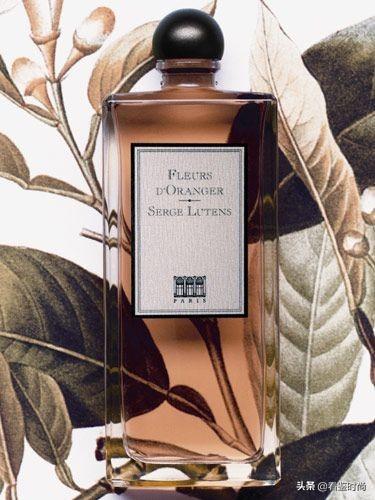 香水的保质期一般是多久，香水的保质期通常是多久（如何让香水在身上留香更久）