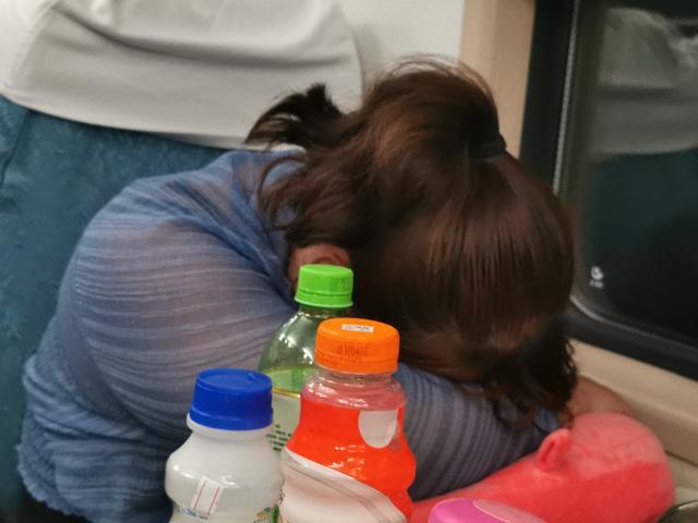 火车卧铺座位分布图，火车卧铺照片（卧铺车票还是一票难求）