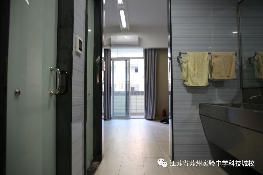 高中宿舍图片(普通高中宿舍图片)