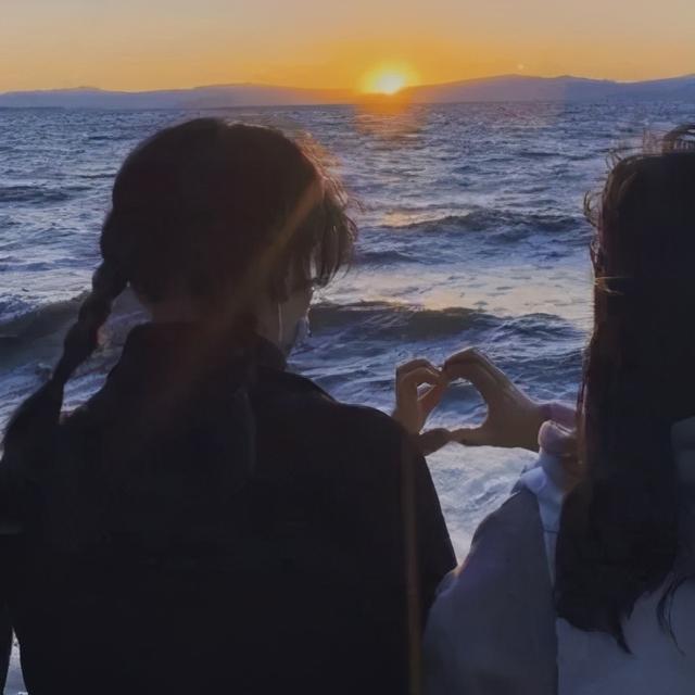 好看闺头♡，微信头像，好看闺头♡（一组超好看的闺蜜头像集）