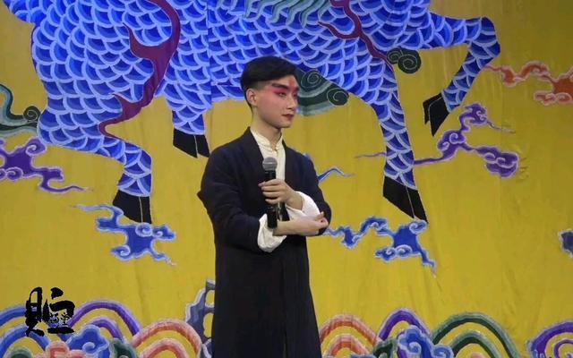 王陶阳(王陶阳简介,陶阳退出德云社原因是什么("京剧神童"的上位往事)