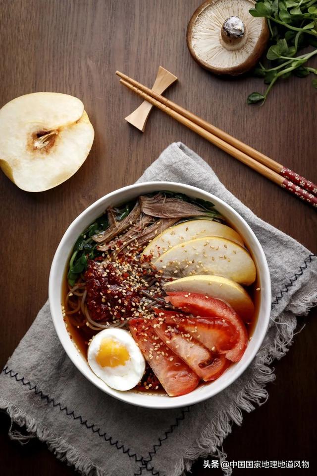 冷面是什么面做的，各地东北人吵起来啦