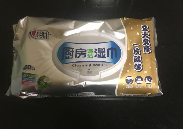 厨房油泥用什么能清洗干净，厨房油泥怎么清除（家里现成的工具就能做）