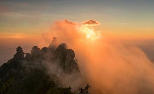 神和仙哪个级别高，八仙属于什么等级的仙（“神”和“仙”谁的地位更高）