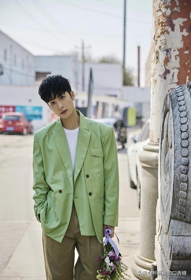 可爱霸道总裁，可爱霸道总裁正在洗澡 灰姑娘闯进全部视频（任嘉伦帅气可爱、张翰霸气傲娇图片）