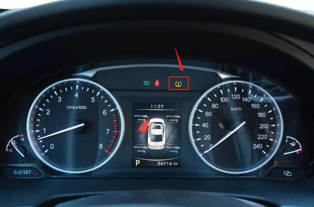 汽车仪表注意事项，车辆仪表灯有哪些要注意呢（这几个灯需要“见亮就停”）