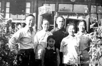 老舍的生平和故事，名人轶事——老舍