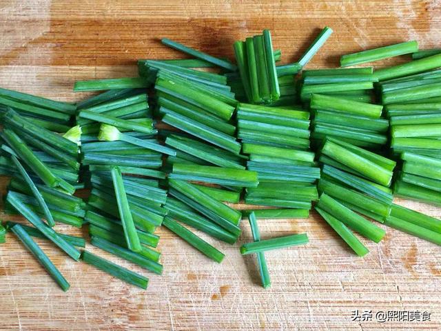 炒豆干的家常做法，豆干怎么炒好吃家常做法大全（来试试这种烹饪方式）