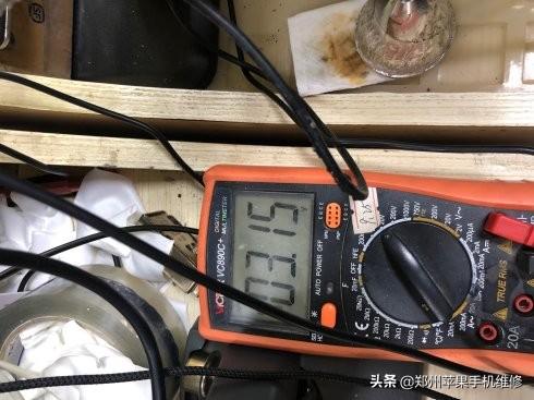 ipad黑屏了但是有声音怎么办，ipad黑屏打不开但是有声音怎么办（iPad4代不开机黑屏不显示维修）