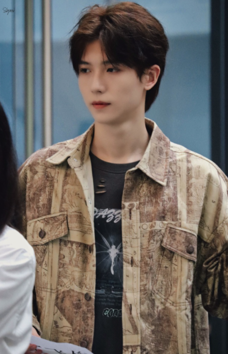 抑郁男生真人头像/别烦我了微信，抑郁男生真人头像/别烦我了，你明明不缺我（23岁男星被曝故意灌醉粉丝）