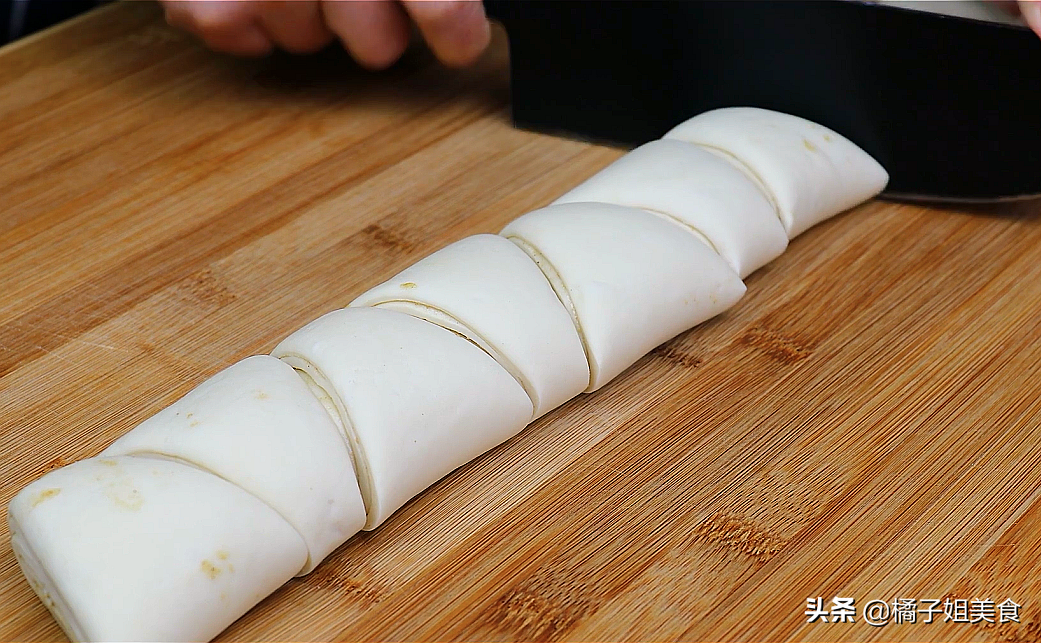 圖片[6]-【芝麻醬花卷】做法步驟圖 層次分明 口感絕佳 孩子搶著吃-起舞食譜網(wǎng)