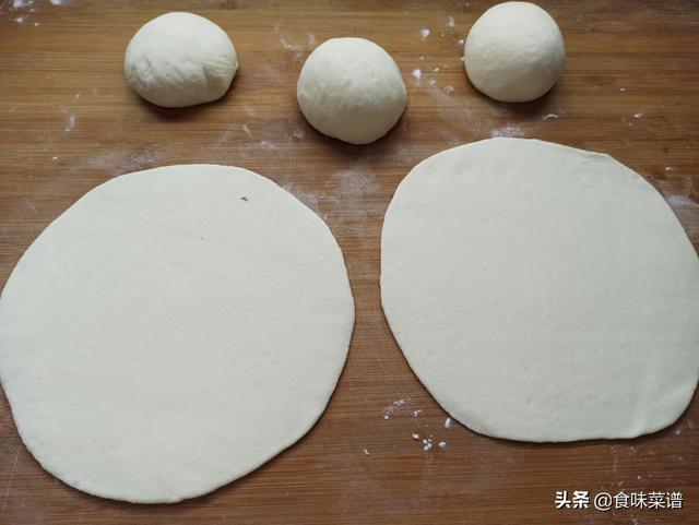 各种烙饼的做法，各种烙饼的做法大全（“末伏烙饼摊鸡蛋”）