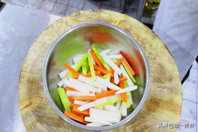 泡菜制作的步骤，泡菜制作的步骤生物（开胃泡菜这样做、隔天就能吃）
