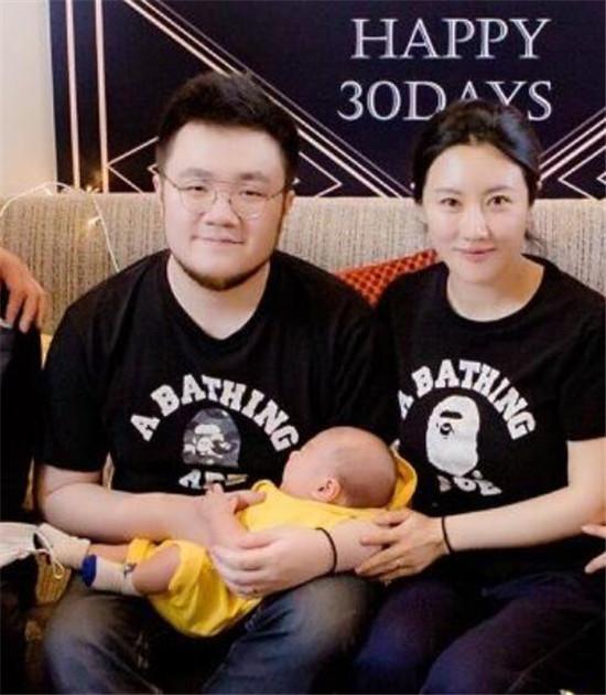 与宋丹丹离婚后，英达14年来对巴图不闻不问，是“渣”还是通透？