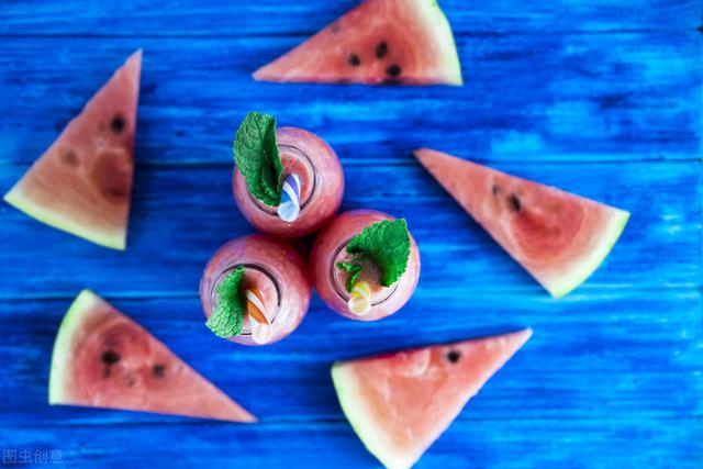 蓝色代表什么意思，蓝色的寓意（蓝色-代表童真、明亮、干净、透明、力量、富有永不言弃的意义）