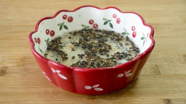 年夜饭怎么做炸货，过年吃的炸货（8道过年必备炸货）