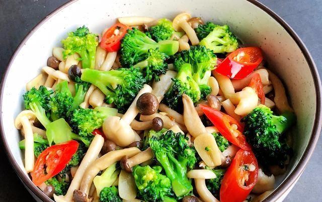 通便减肥食物，通便减肥食物有哪些（便秘最怕这3种菜）