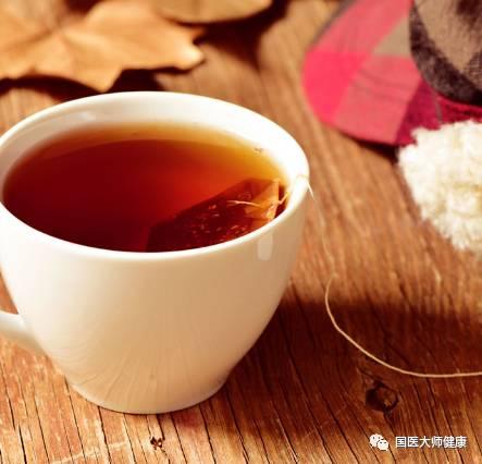 喝什么茶降低胆固醇，喝什么茶可以降低胆固醇（如何为自己选出长寿茶）