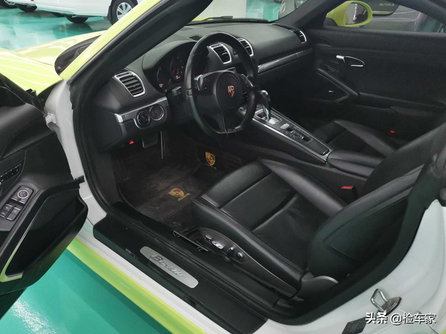 保时捷boxster敞篷跑车多少钱，保时捷最便宜敞篷跑车—Boxster（花38万买辆7手豪车保时捷Boxster值不值）
