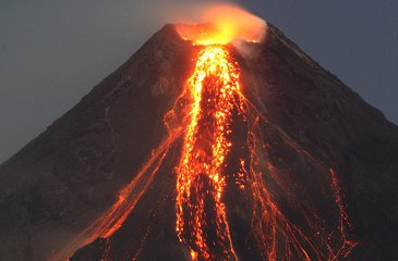 世界十大火山有哪些，世界最有名的火山（世界著名的“十大火山”）