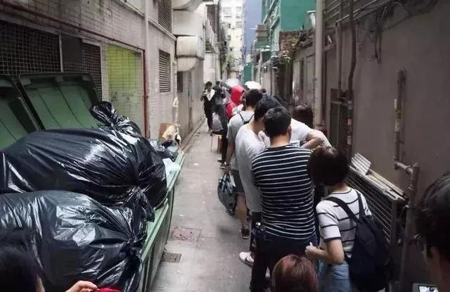 男亲女爱演员表，男亲女爱的演员（黄子华为何有资格成“香港男神”）