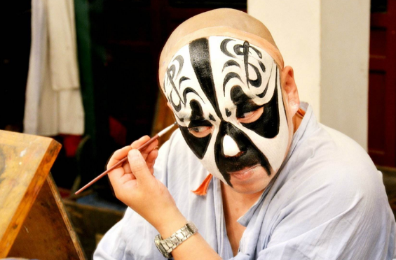 京剧的四大行当是什么，戏曲四行当是指什么（为啥取“生旦净丑”四个字来命名）