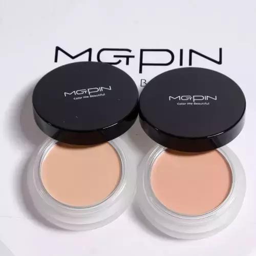 BB霜和气垫BB有什么区别，气垫bb和bb霜的区别（BB霜、气垫、粉底液、素颜霜...这些底妆区别在哪）