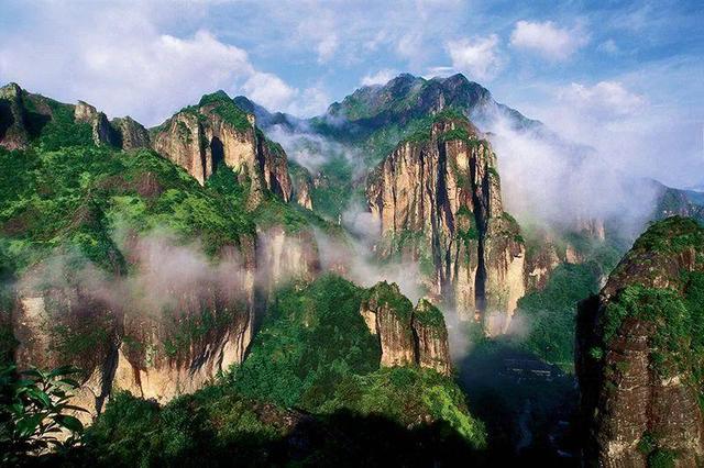 三山五嶽分別指的是什麼山,國內最值得去的十大旅遊勝地(關於三山五嶽