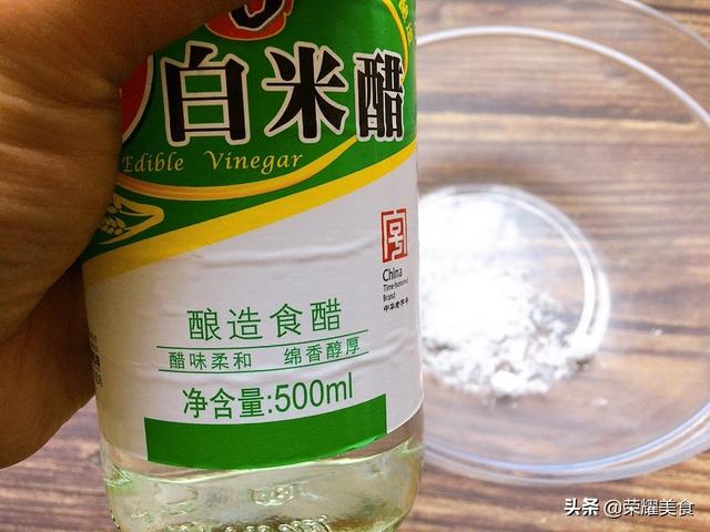 冰冻鸡翅怎么快速解冻，冷冻的鸡翅怎么快速解冻（记得别直接加水泡）