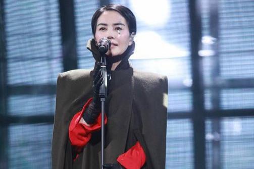 红豆绿豆大红豆左左右'是什么歌，红豆黄豆绿豆的大小对比（经典歌曲《红豆》演唱技巧）