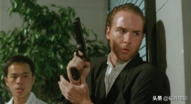 红场飞龙的演员，红场飞龙主演都有谁（新艺城与周润发的风光背后）