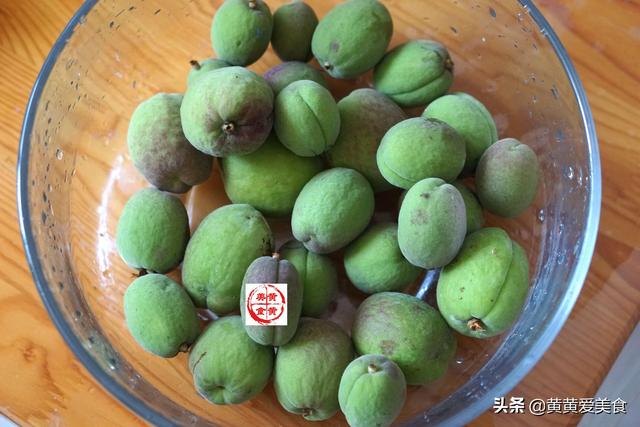 青梅泡酒的好处，青梅泡酒喝对身体有好处吗（青梅酒好喝有窍门）