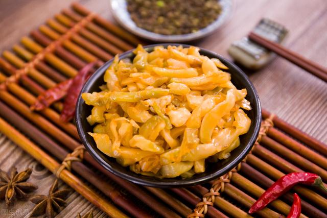 茄子的功效与作用禁忌，茄子治好了我的白斑（茄子非常吸油，高血压不能吃）