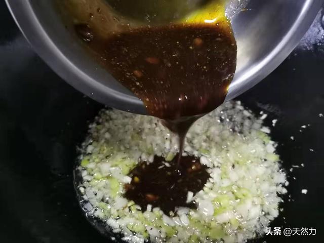 炸鸡蛋酱的做法，东北人喜爱的鸡蛋酱要怎么做才好吃