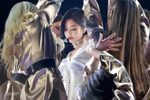 女团成员开场介绍，宝藏女团的魅力尽头在哪里