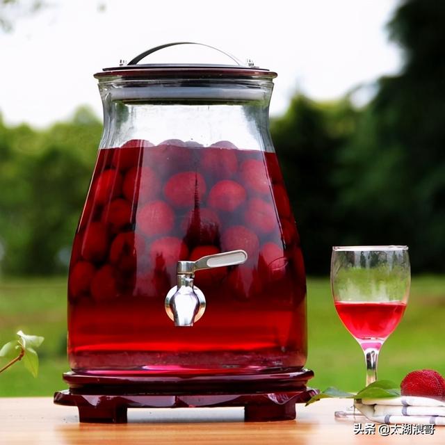 白枣吃了有什么作用急急急，白枣的营养价值及功效（开启了太湖洞庭一年的花果飘香）