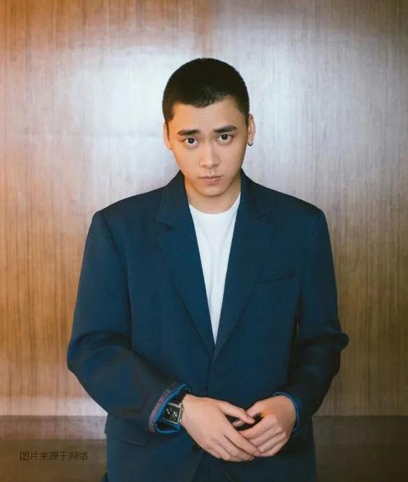 头发打薄要注意些什么，头发打薄会怎样（发型师还要打薄）