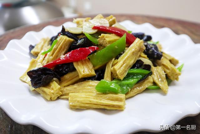 腐竹怎么炒，腐竹怎么炒好吃家常做法视频（这才是清炒腐竹的家常做法）