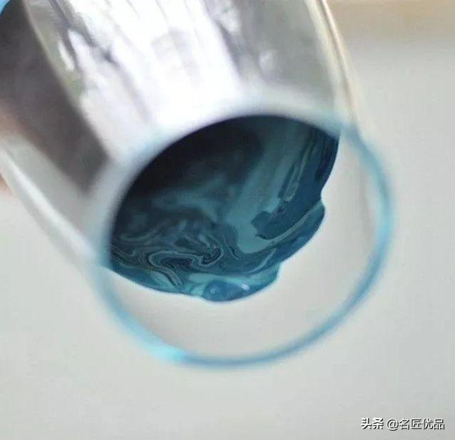 塑料瓶制作花瓶100种，用可乐瓶、矿泉水瓶等塑料瓶做美丽花瓶（手残党都不怕失败的简单DIY）