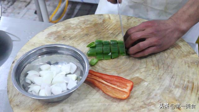 鸡腿的做法大全家常，9种家常美味鸡腿做法一学就会了（教你家常炒着吃做法）