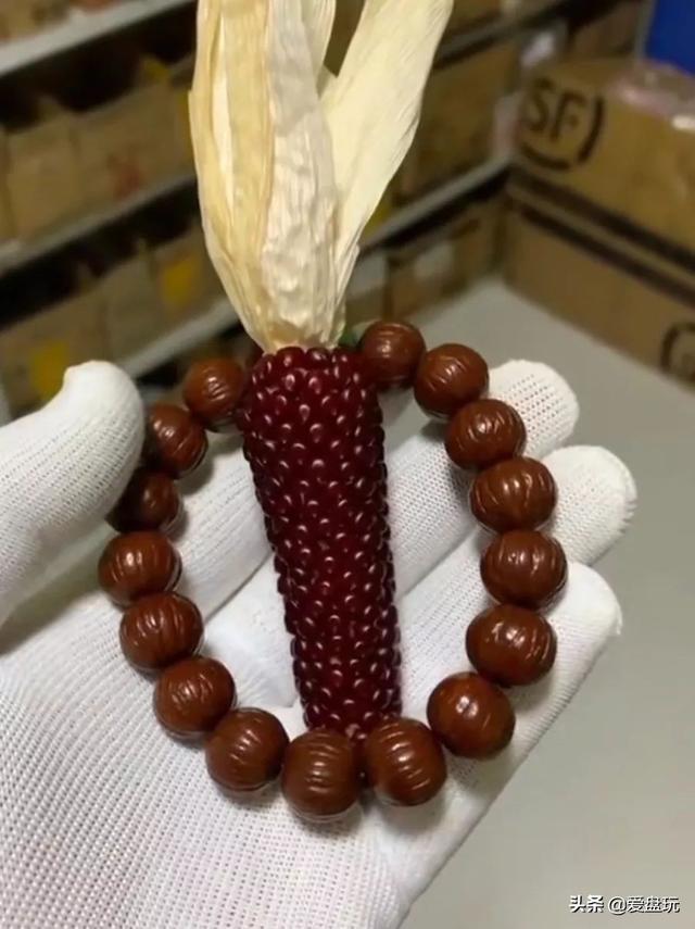 野桃核手串最忌讳，野生小核桃手串（冬天要来了，盘什么串最靠谱）