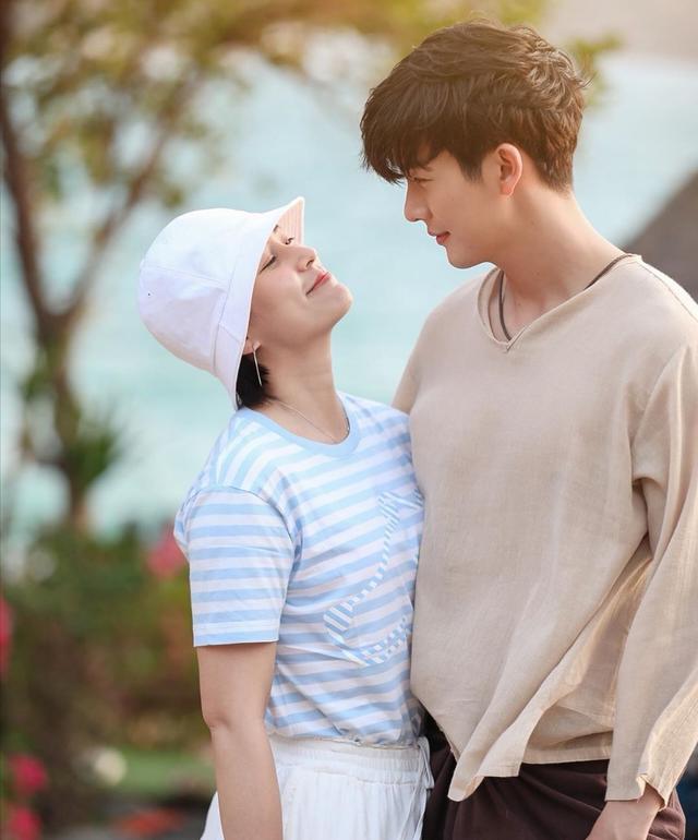 三妻四妾歌词，三妻四妾歌词dj（泰剧女孩的悲剧：英年早婚）