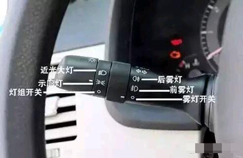 科目三考试流程，驾照科目三考试流程（科目三考试的注意事项和操作基本要领以及扣分项目）