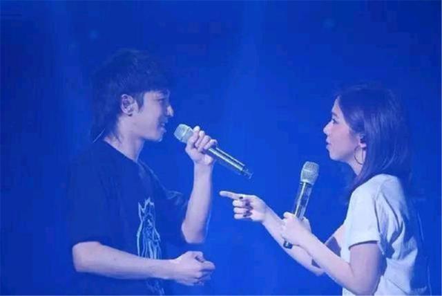 华晨宇是哪里人，华晨宇个人简介（家里有矿、音乐天才、整容、未婚生女）