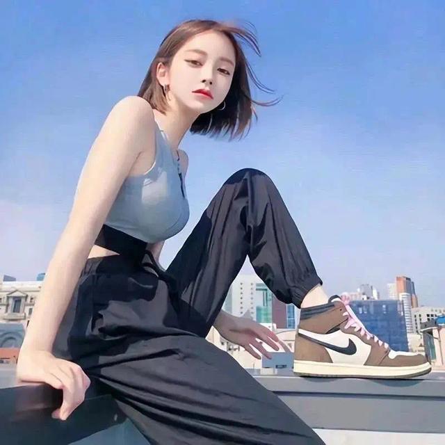 动漫情头 / 我怕爱意太明显,微信头像,动漫情头 / 我怕爱意太明显,又怕你看不见。(分享一些好看的情侣头像) 动漫情头 / 我怕爱意太明显,微信头像,动漫情头 / 我怕爱意太明显,又怕你看不见。(分享一些好看的情侣头像)